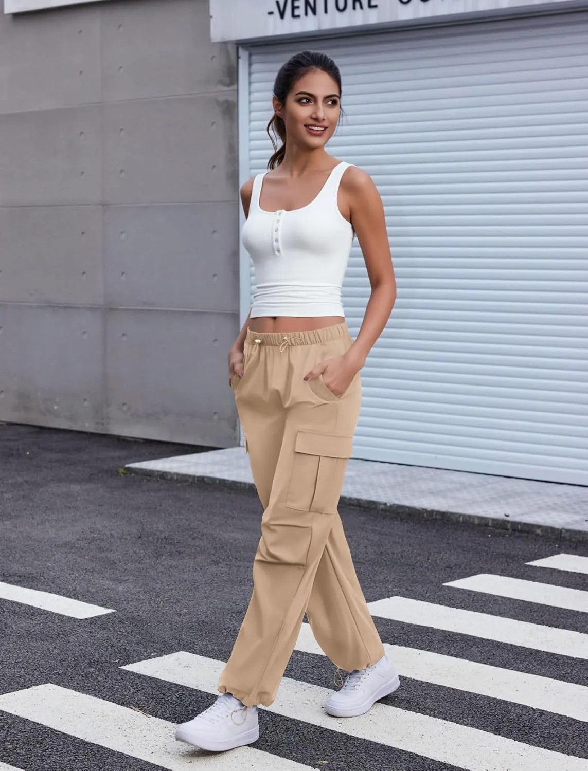 Cargo Pants Women Elastic Waisted Parachute Hiking Pants with Pockets Water-Resistant Lightweight Baggy Pants