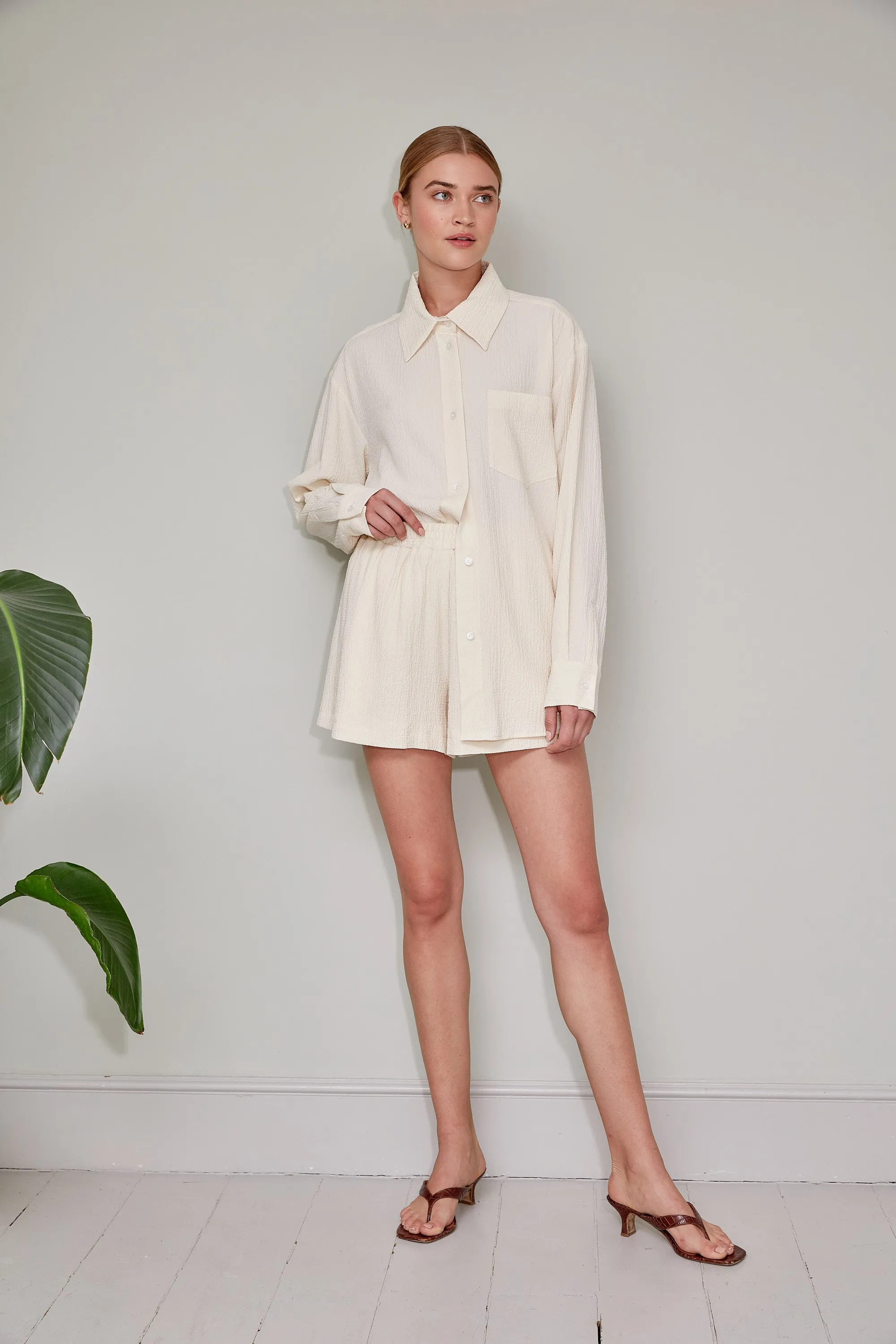 TROUINIA SHORTS